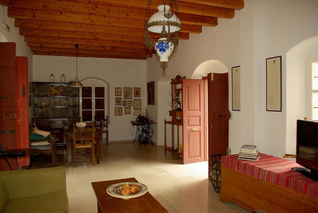 Sior Nikoletos Villa Vori Exterior photo