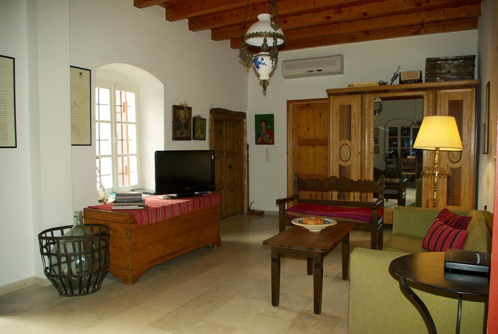Sior Nikoletos Villa Vori Exterior photo