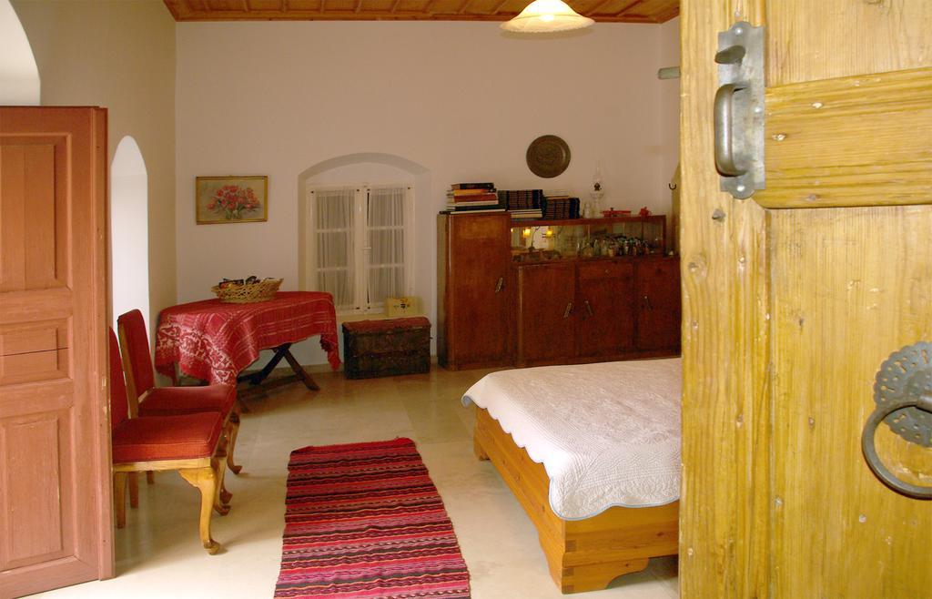 Sior Nikoletos Villa Vori Exterior photo